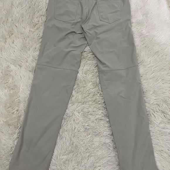 Lululemon ABC Classic-Fit 5 Pocket Pant Warpstreme - Size 32W x 34L. Like new - Picture 3 of 9